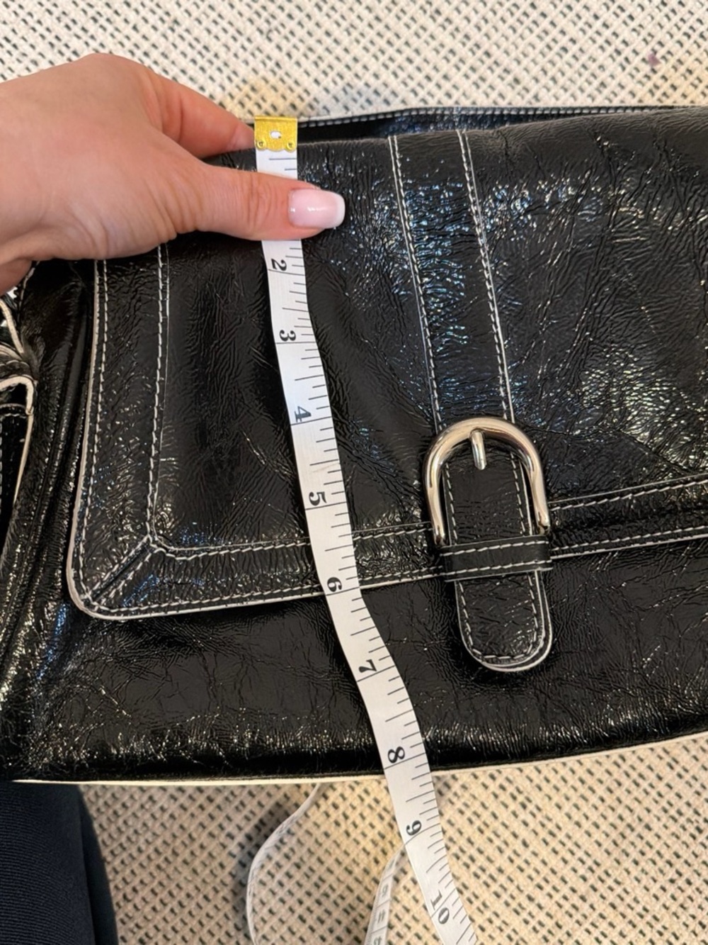 Black Shoulder Bag with Contrasting Stitching - Picture 11 of 11